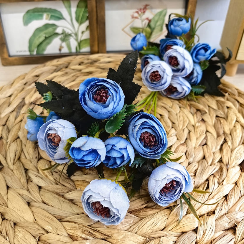 Искусственные цветы в Смоленске | Цветы искусственные «Камелии», голубые, букет